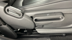 MINI Hatchback 1.5 Cooper Exclusive 5dr Auto [Comfort Pack] Petrol Hatchback